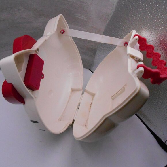 HELLO KITTY COLLECTIBLE SANRIO 2012 PLASTIC HAND PURSE CASE LIGHTS UP!! TOY - Picture 9 of 15